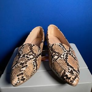 Bershka snake skin pointed toe flats 41